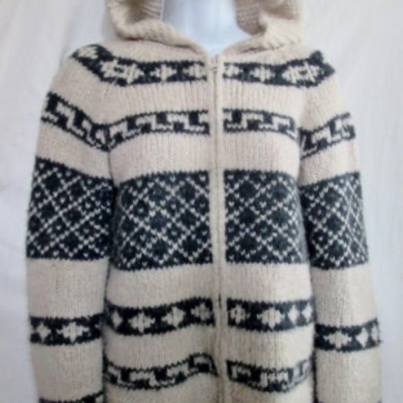 IN SEARCH OF VINTAGE ZARA SWEATER - Picture 3 of 3